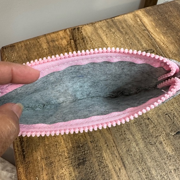 Eyeglass case- felt material- New - Picture 3 of 3